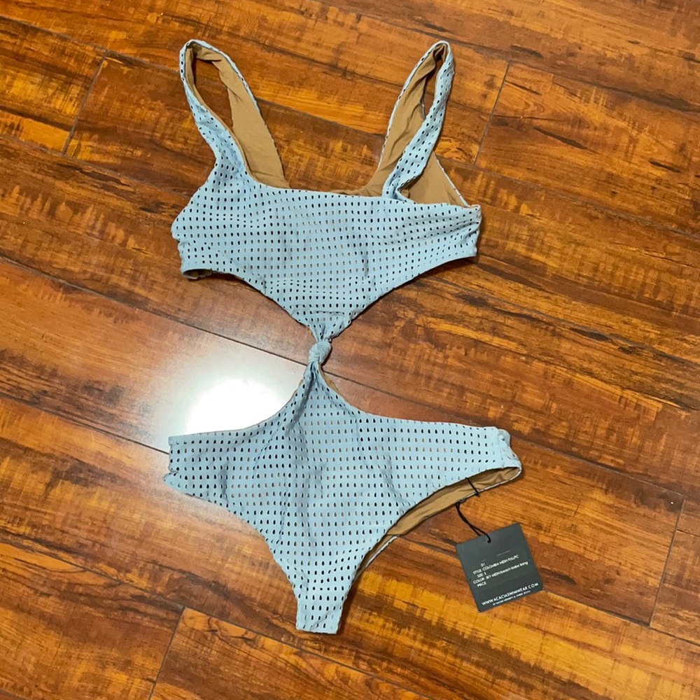 Acacia colombia one piece